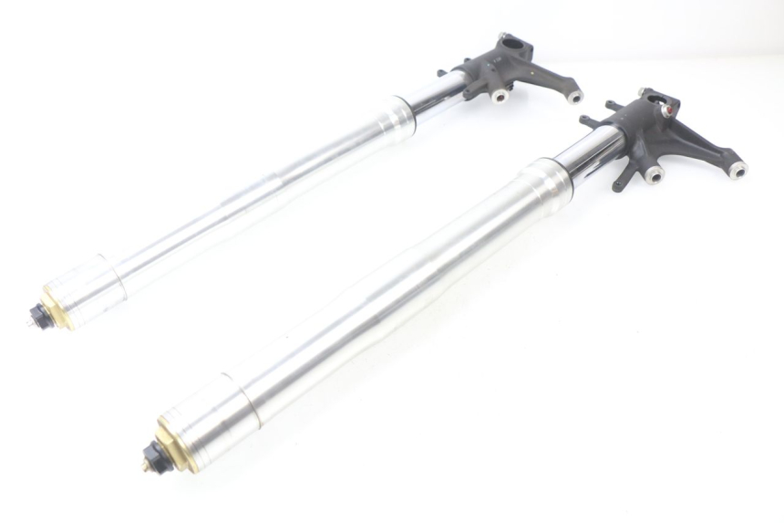 photo de STANDROHR HONDA CBR RR FIREBLADE 1000 (2006 - 2007) - Kennzeichnungen und Originalreferenzen