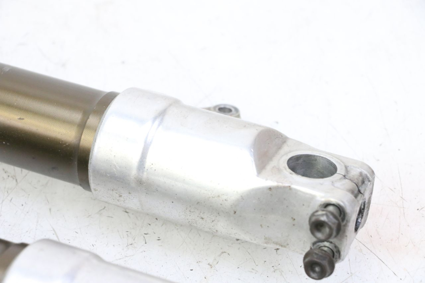 photo de STANDROHR HONDA CBR RR FIREBLADE 900 (1992 - 1994) - Kennzeichnungen und Originalreferenzen