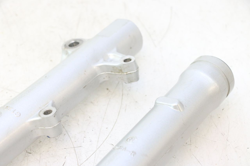 photo de STANDROHR HONDA CRF CR-F 125 (2020 - 2021) - Oberflächenzustand und Material