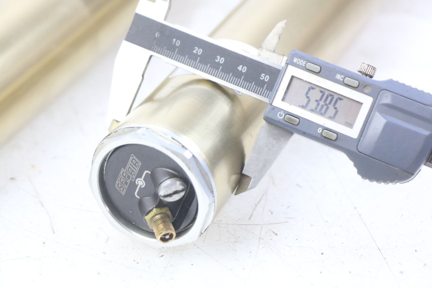 photo de GABELROHR HONDA CRF 250 (2013 - 2016) - Zoom auf Gebrauchszustand