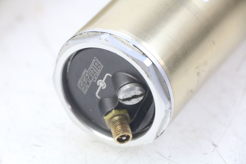 photo de GABELROHR HONDA CRF 250 (2013 - 2016) - Details der Befestigungspunkte