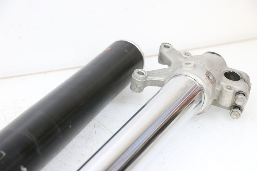 photo de STANDROHR HONDA CRF R 250 (2020 - 2021) - Zoom auf Komponenten