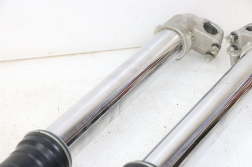 photo de STANDROHR HONDA CRF R 250 (2020 - 2021) - Details der Befestigungspunkte