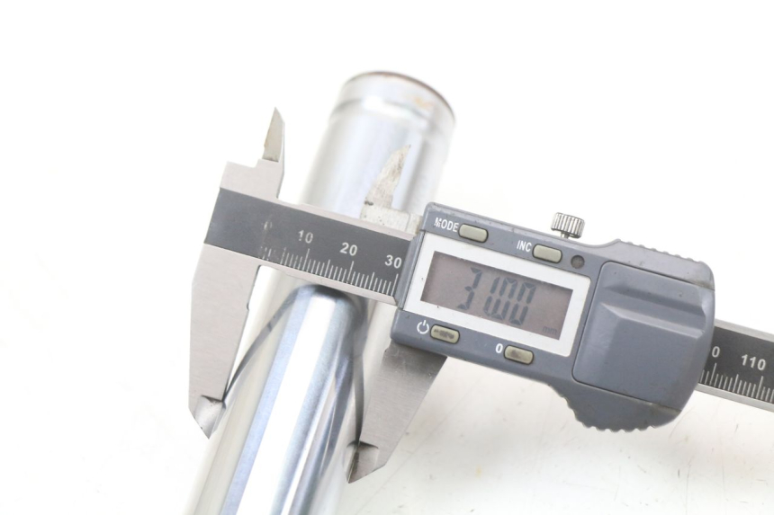 photo de STANDROHR RECHT KYMCO AGILITY 4T 50 (2005 - 2018) - Kennzeichnungen und Originalreferenzen