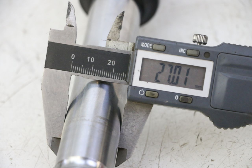 photo de STANDROHR RECHT PEUGEOT KISBEE 4T 50 (2018 - 2022) - Detailansicht des Bauteils