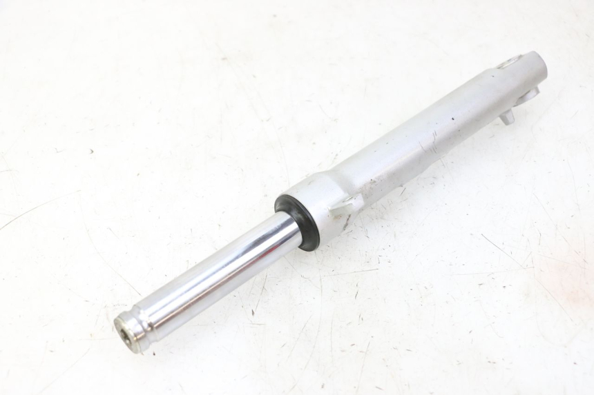 photo de STANDROHR RECHT PEUGEOT KISBEE 4T 50 (2018 - 2022) - Zoom auf Gebrauchszustand