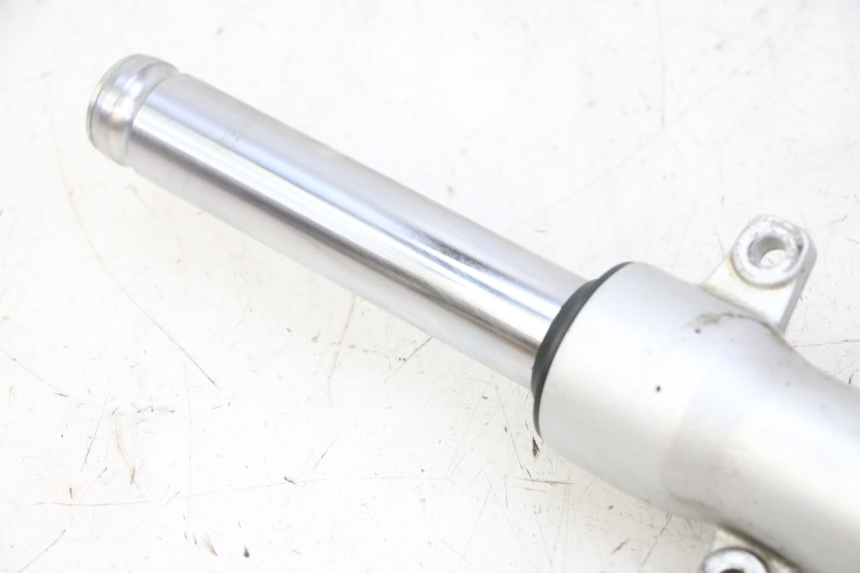 photo de STANDROHR RECHT PEUGEOT KISBEE 4T 50 (2018 - 2022) - Alternative Perspektive