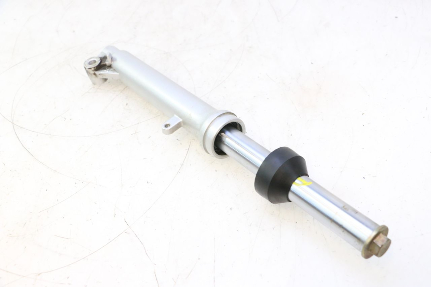 photo de STANDROHR RECHT TNT MOTOR ROMA 10' 2T 50 (2011 - 2018) - Details der Befestigungspunkte