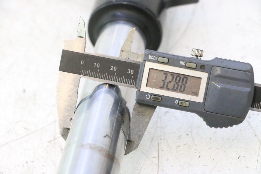 photo de STANDROHR RECHT KYMCO SUPER 8 2T 50 (2007 - 2013) - Weitere Ansicht des Artikels