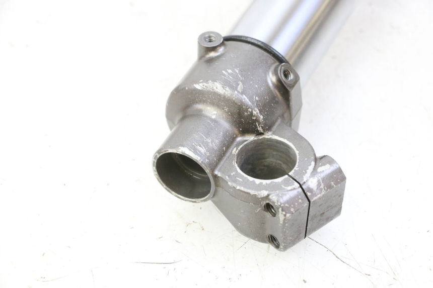 photo de STANDROHR RECHT YAMAHA YZF YZ-F 450 (2014 - 2016) - Hochauflösende Nahaufnahme