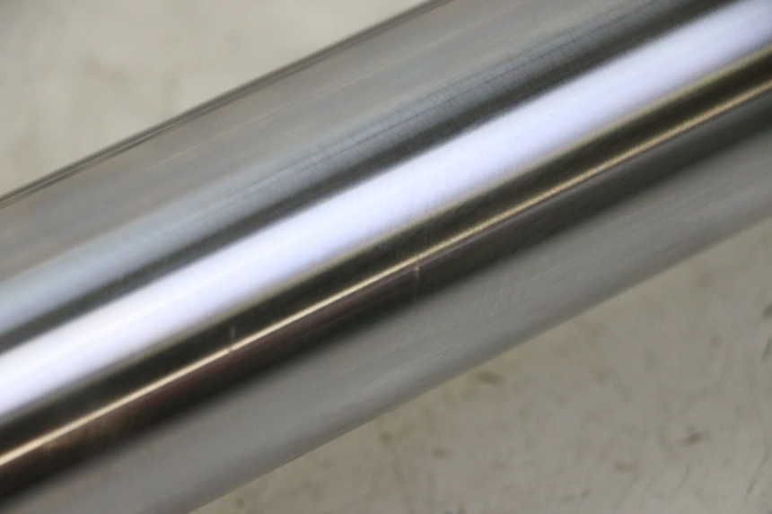 photo de STANDROHR RECHT YAMAHA YZF YZ-F 450 (2014 - 2016) - Zoom auf Gebrauchszustand