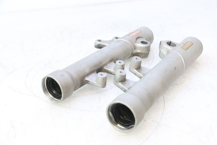 photo de STANDROHR PEUGEOT ELYSTAR 50 (2002 - 2014) - Oberflächenzustand und Material