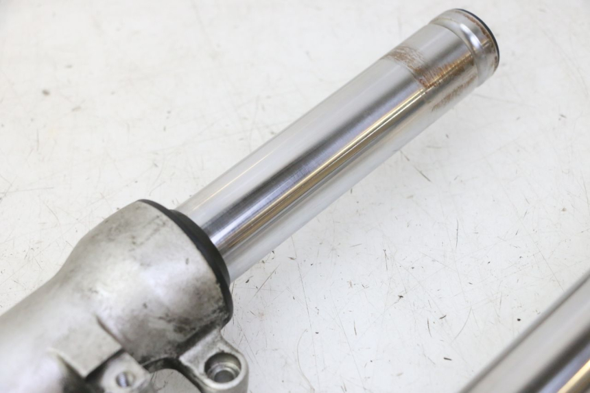 photo de STANDROHR HONDA FES S-WING SWING ABS 125 (2007 - 2015) - Weitere Ansicht des Artikels