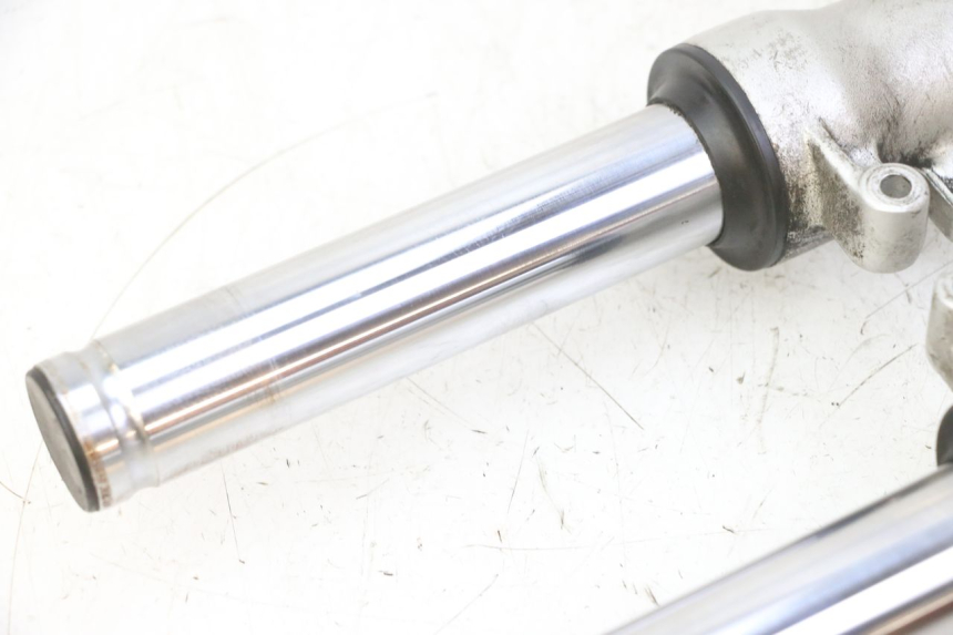 photo de STANDROHR HONDA FES S-WING SWING ABS 125 (2007 - 2015) - Alternative Perspektive