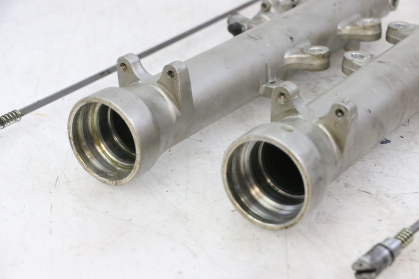 photo de STANDROHR YAMAHA FJ 36Y 1100 (1984 - 1985) - Zoom auf Komponenten