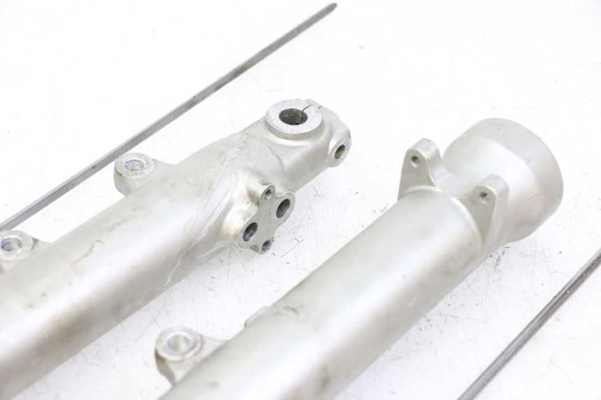 photo de STANDROHR YAMAHA FJ 36Y 1100 (1984 - 1985) - Details der Befestigungspunkte