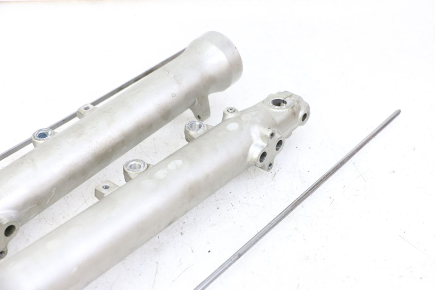 photo de STANDROHR YAMAHA FJ 36Y 1100 (1984 - 1985) - Oberflächenzustand und Material