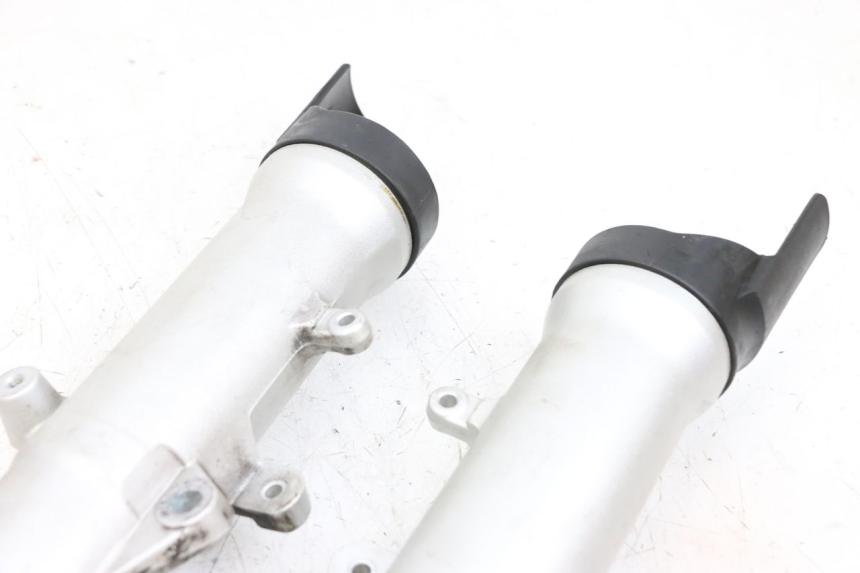 photo de STANDROHR YAMAHA FJR ABS 1300 (2006 - 2012) - Kennzeichnungen und Originalreferenzen