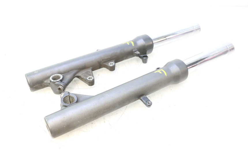 photo de STANDROHR HONDA FJS SILVER WING SILVERWING 400 (2005 - 2008) - Charakteristische Merkmale