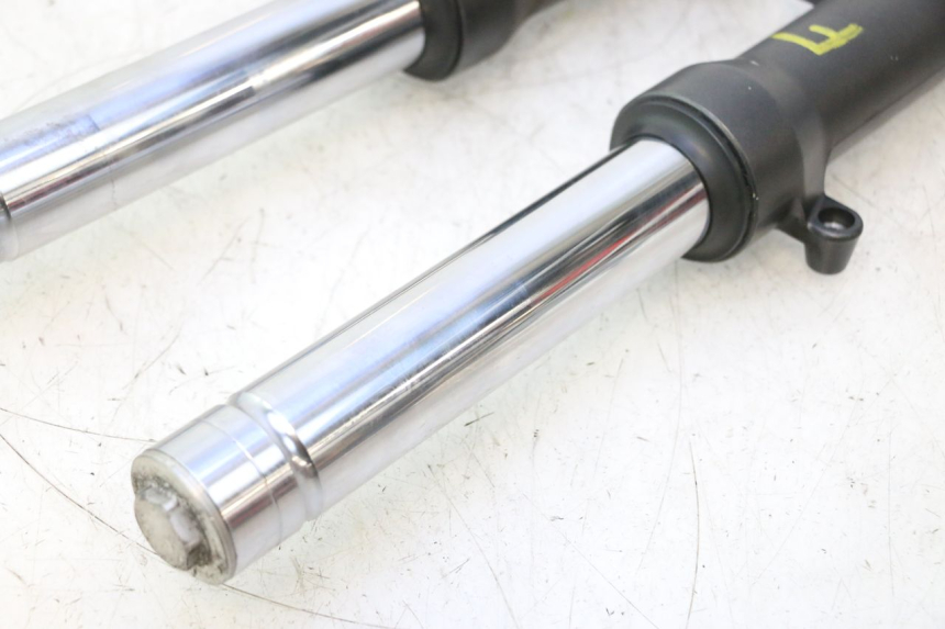 photo de STANDROHR HONDA FJS SILVER WING SILVERWING 400 (2005 - 2008) - Detaillierte Sichtprüfung