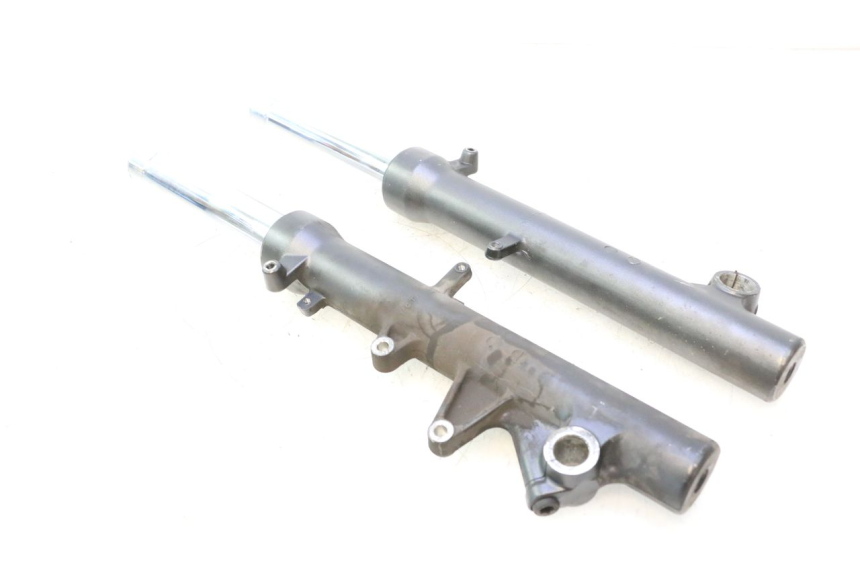 photo de STANDROHR HONDA FJS SILVER WING SILVERWING 400 (2005 - 2008) - Details der Befestigungspunkte