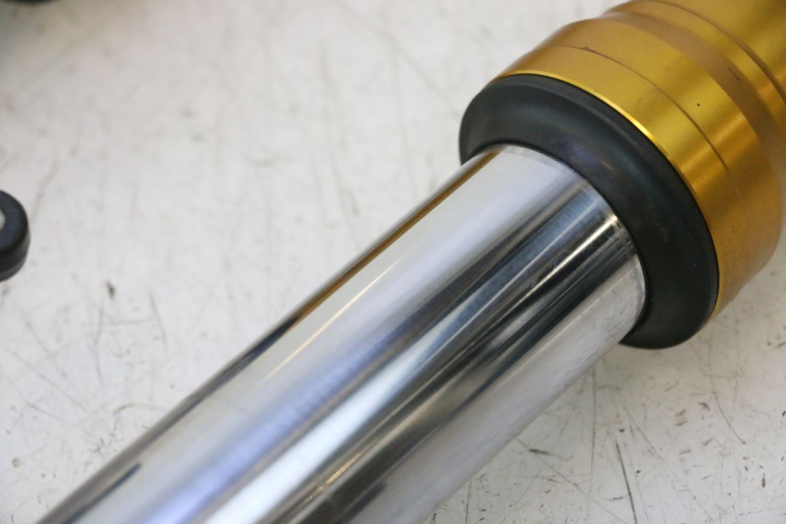 photo de STANDROHR YAMAHA FZ8 800 (2010 - 2016) - Hochauflösende Nahaufnahme