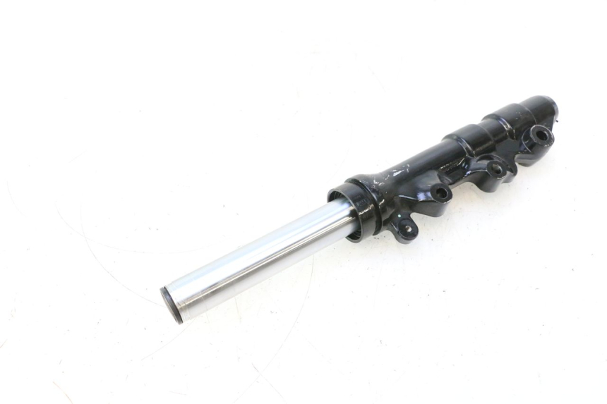 photo de STANDROHR LINK YAMAHA BW'S BWS 125 (2010 - 2013) - Details der Befestigungspunkte