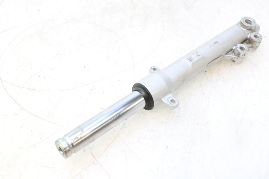 photo de STANDROHR LINK PEUGEOT KISBEE 4T 50 (2018 - 2022) - Oberflächenzustand und Material