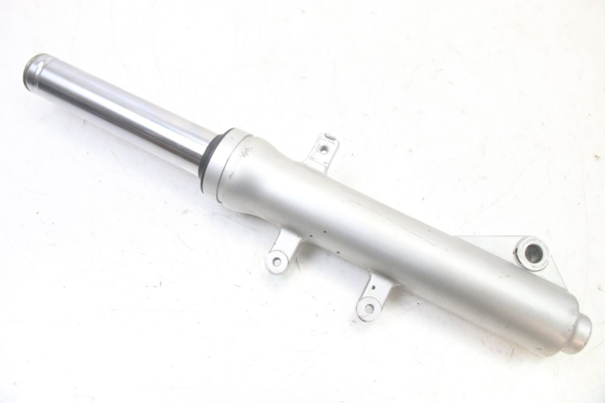 photo de STANDROHR LINK KYMCO GRAND DINK 125 (2008 - 2014) - Details der Befestigungspunkte