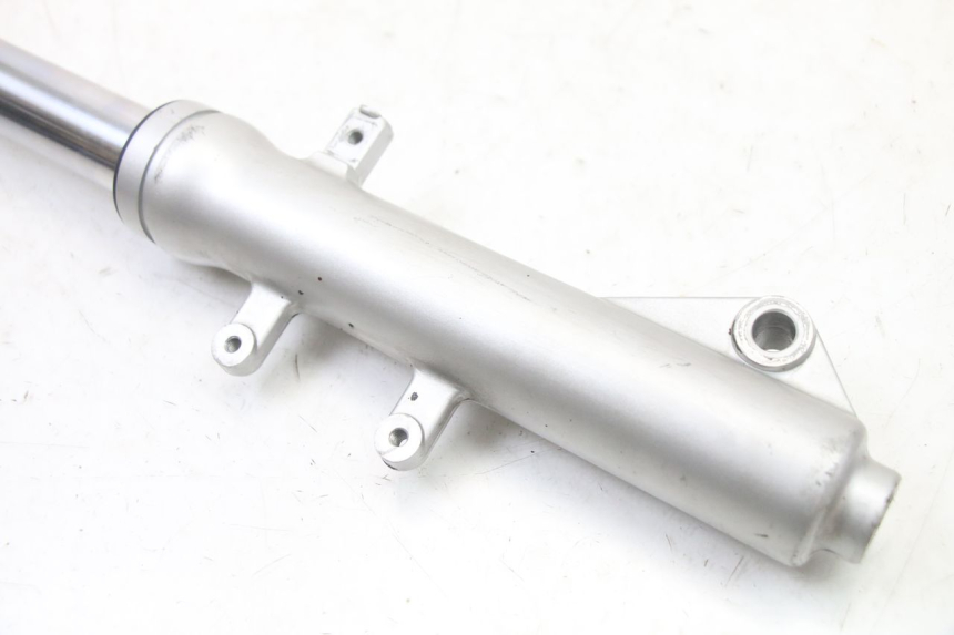 photo de STANDROHR LINK KYMCO GRAND DINK 125 (2008 - 2014) - Geprüftes Gebrauchtteil