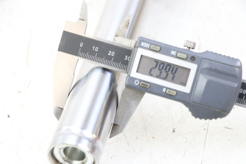 photo de STANDROHR LINK PEUGEOT TWEET 4T 50 (2023 - 2025) - Detailansicht des Bauteils