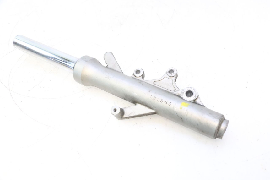 photo de STANDROHR LINK YAMAHA YP MAJESTY 125 (1998 - 2001) - Oberflächenzustand und Material