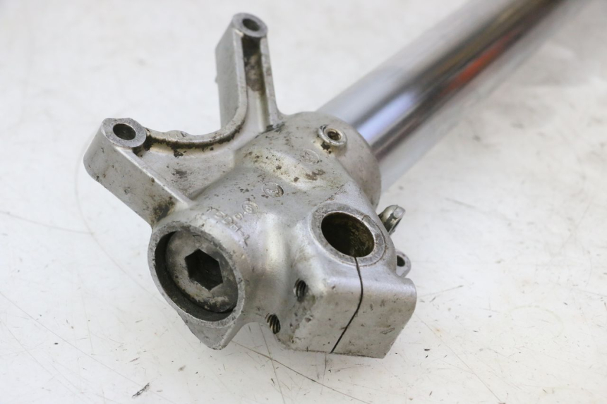 photo de STANDROHR LINK YAMAHA YZ 125 (1998 - 2005) - Technische Nahaufnahme