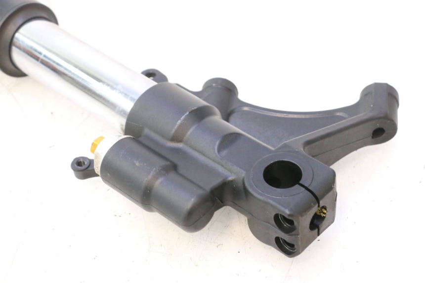 photo de STANDROHR LINK YAMAHA YZF R6 600 (2008 - 2009) - Technische Nahaufnahme