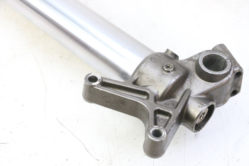 photo de STANDROHR LINK YAMAHA YZF YZ-F 450 (2014 - 2016) - Zoom auf Komponenten