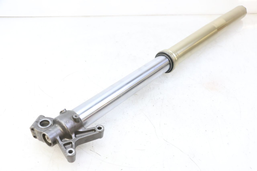 photo de STANDROHR LINK YAMAHA YZF YZ-F 450 (2014 - 2016) - Details der Befestigungspunkte