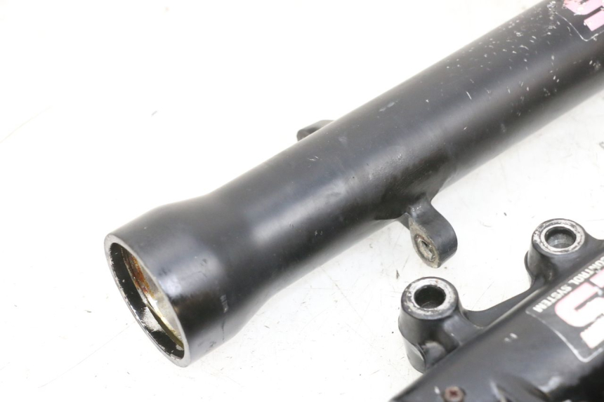 photo de STANDROHR KAWASAKI GPX R WARBIRD 600 (1988 - 1993) - Hochauflösende Nahaufnahme