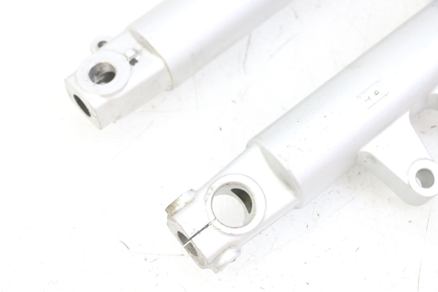 photo de STANDROHR SUZUKI GS GSE 500 (2001 - 2003) - Oberflächenzustand und Material