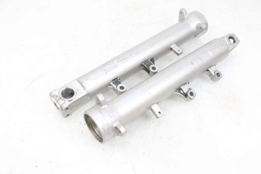 photo de STANDROHR SUZUKI GSF N BANDIT 600 (1996 - 1999) - Details der Befestigungspunkte