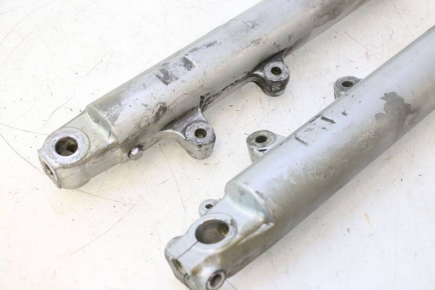 photo de STANDROHR SUZUKI GSX F GSXF 750 (1988 - 1998) - Details der Befestigungspunkte
