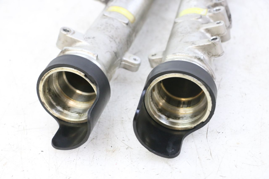 photo de STANDROHR HONDA CBR F 1000 (1993 - 1996) - Detailansicht des Bauteils