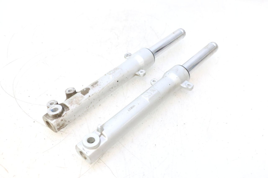 photo de STANDROHR PEUGEOT KISBEE 2T 50 (2010 - 2017) - Technische Nahaufnahme