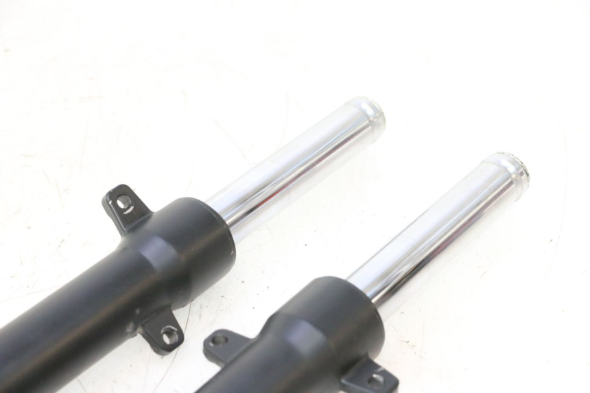 photo de STANDROHR PEUGEOT KISBEE 4T 50 (2023 - 2026) - Charakteristische Merkmale