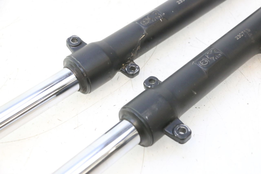 photo de STANDROHR PEUGEOT KISBEE 4T 50 (2023 - 2026) - Oberflächenzustand und Material