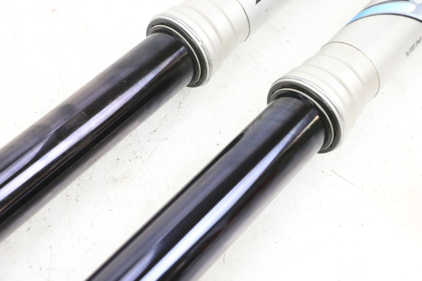 photo de STANDROHR KAWASAKI KXF KX-F 250 (2017 - 2019) - Fokus auf die Struktur