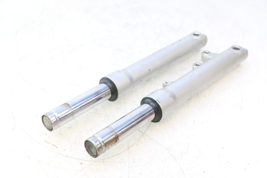 photo de STANDROHR PIAGGIO LIBERTY IGET 4T 50 (2021 - 2025) - Oberflächenzustand und Material