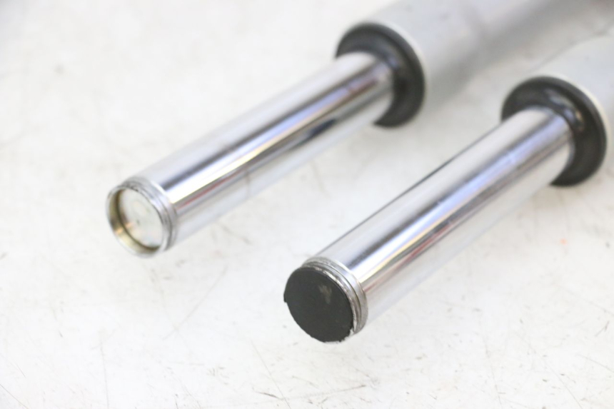 photo de STANDROHR PIAGGIO LIBERTY 125 (1998 - 2008) - Details der Befestigungspunkte