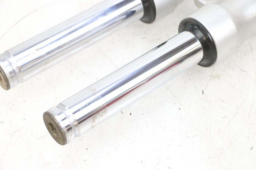 photo de STANDROHR KYMCO LIKE 125 (2009 - 2016) - Oberflächenzustand und Material