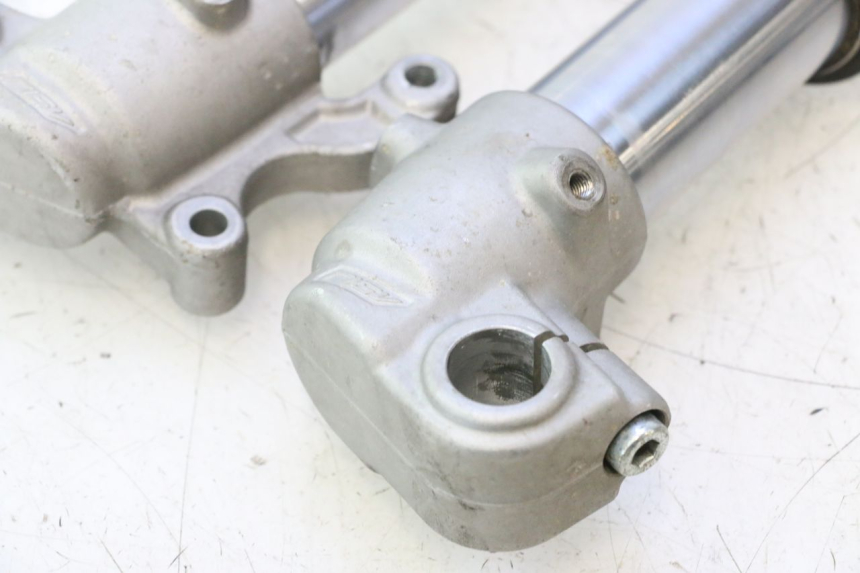 photo de STANDROHR RIEJU MRT PRO SUPERMOTARD 50 (2007 - 2018) - Oberflächenzustand und Material