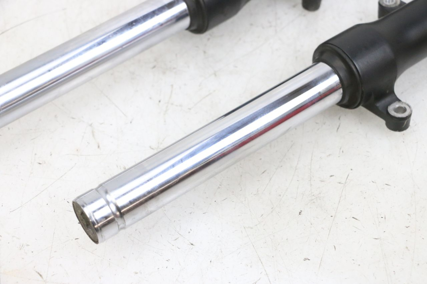 photo de STANDROHR PIAGGIO NEW TYPHOON 50 (2018 - 2021) - Weitere Ansicht des Artikels